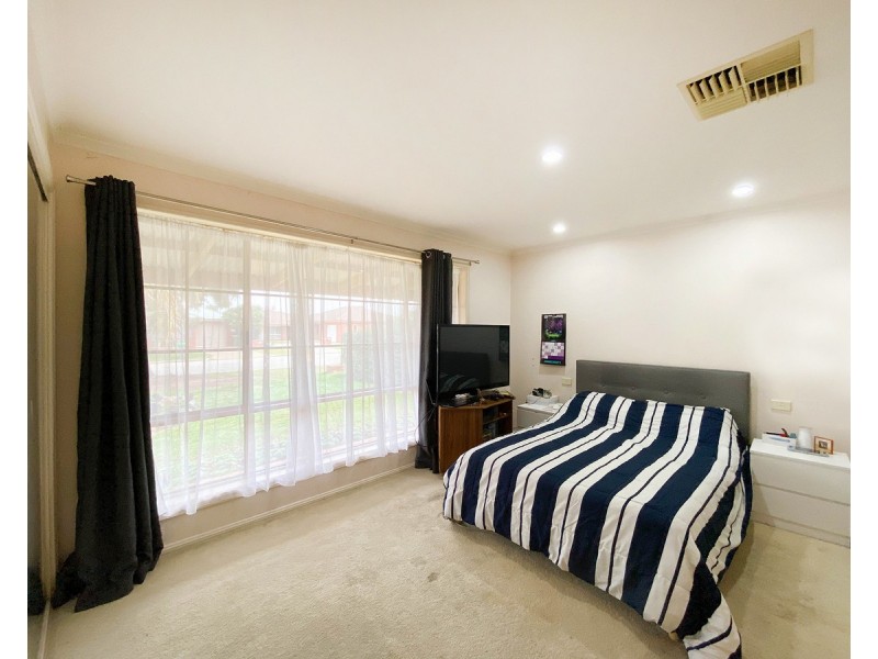 422 Tumgarra Place, Lavington NSW 2641