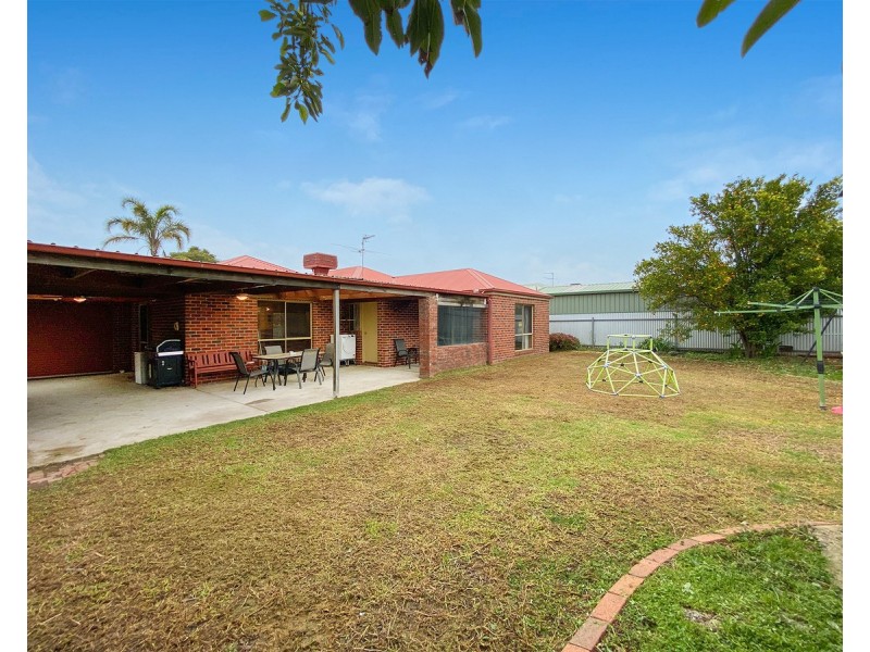 422 Tumgarra Place, Lavington NSW 2641