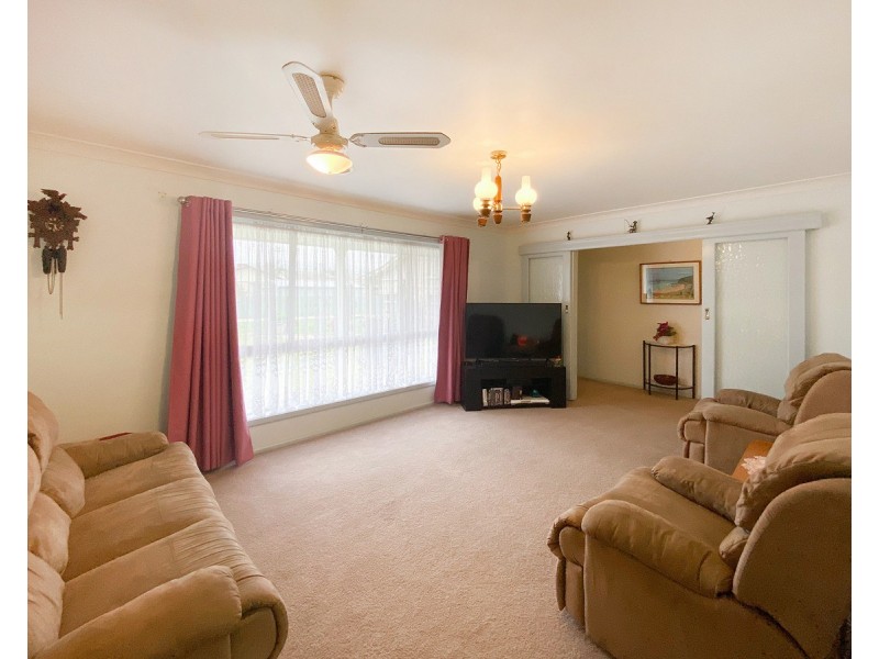 496 Palcas Court, Lavington NSW 2641
