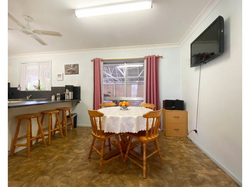 496 Palcas Court, Lavington NSW 2641