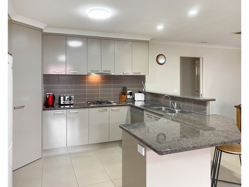 91 Egret Way, Thurgoona NSW 2640