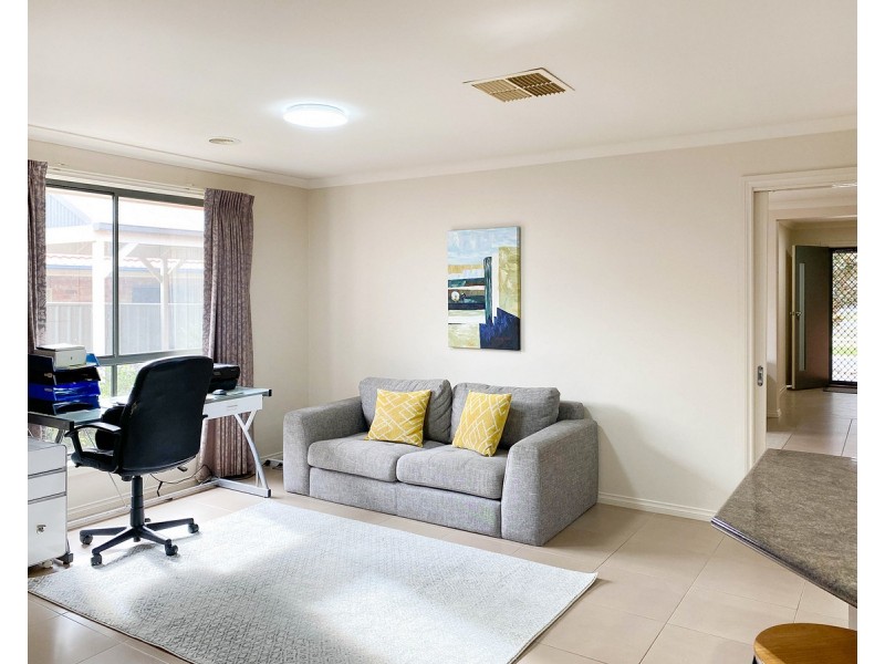 91 Egret Way, Thurgoona NSW 2640