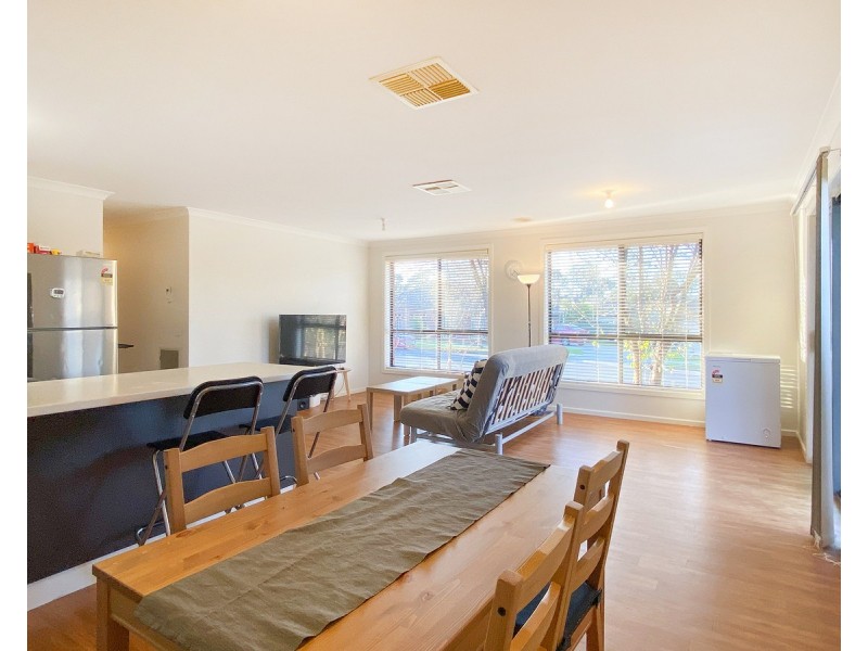 1/3 Swallow Street, Thurgoona NSW 2640