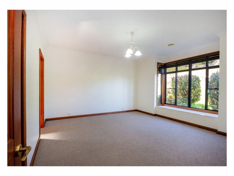 13 Elizabeth Crescent, Bellbridge VIC 3691