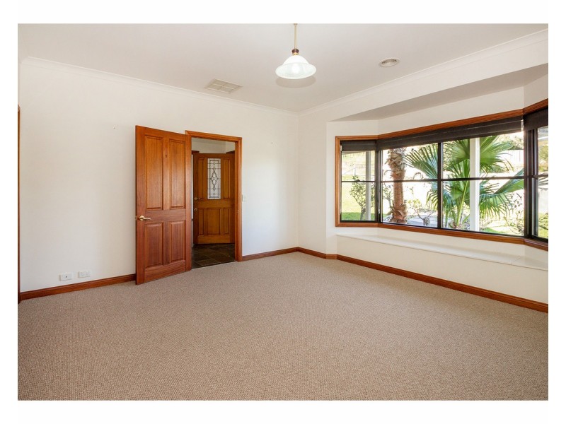 13 Elizabeth Crescent, Bellbridge VIC 3691