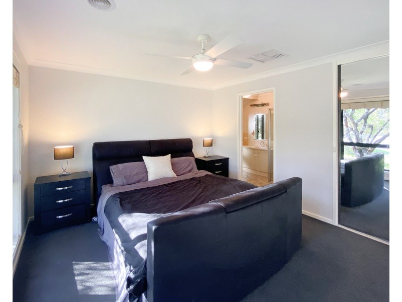 1088 Burrows Road, North Albury NSW 2640