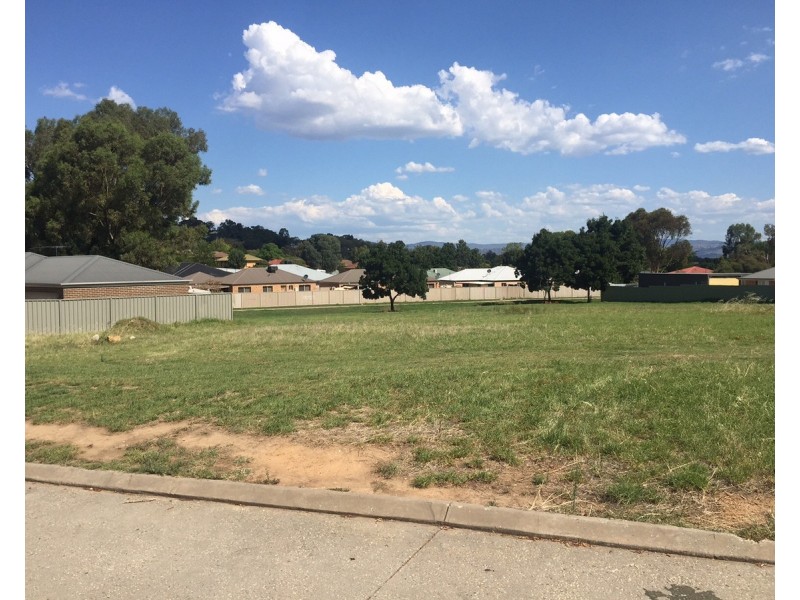 10 Mulga Place, West Albury NSW 2640