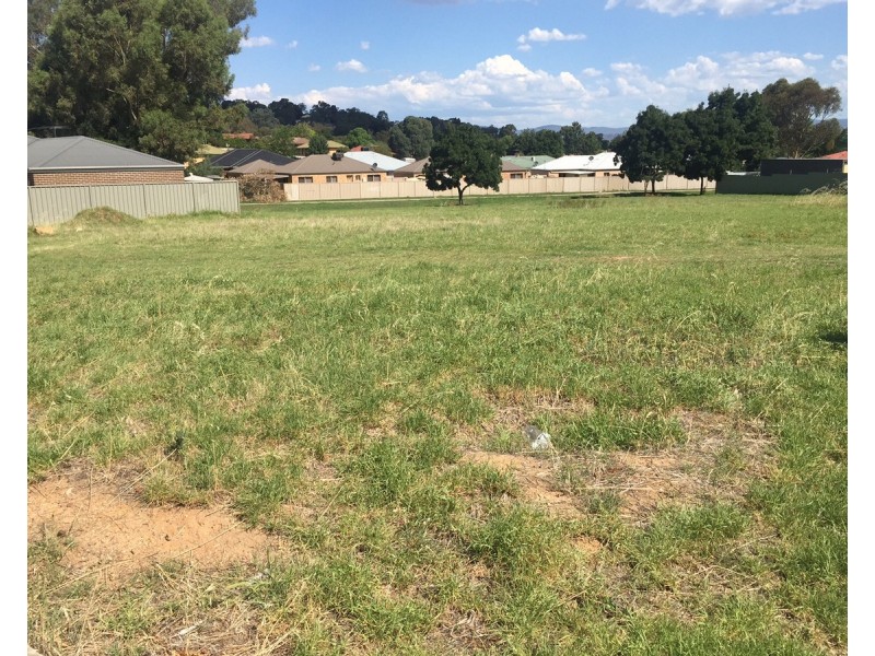 10 Mulga Place, West Albury NSW 2640
