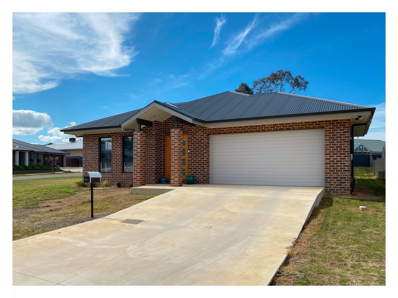 22 Tweed Court, Thurgoona NSW 2640