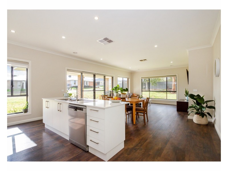 22 Tweed Court, Thurgoona NSW 2640