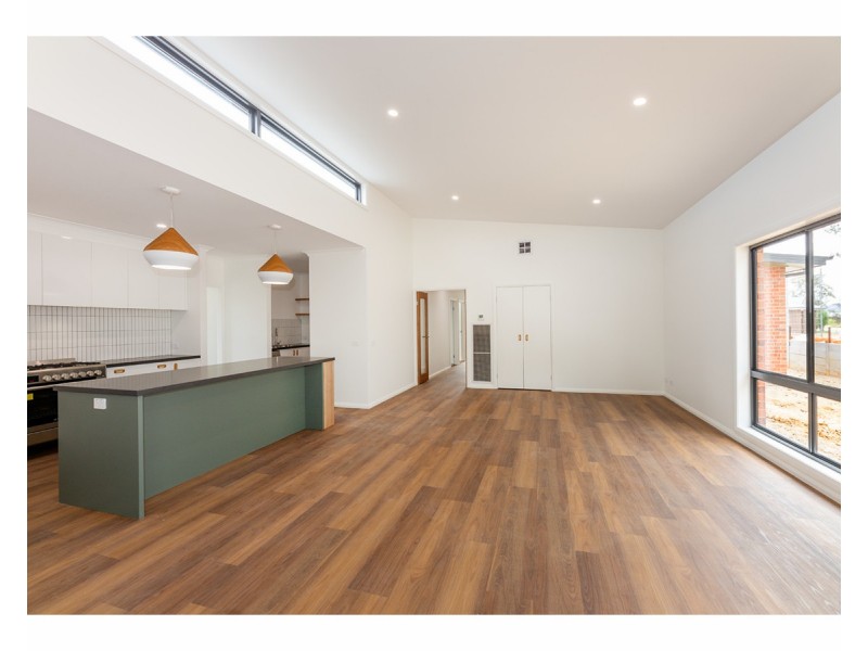 6 Billabong Place, Thurgoona NSW 2640