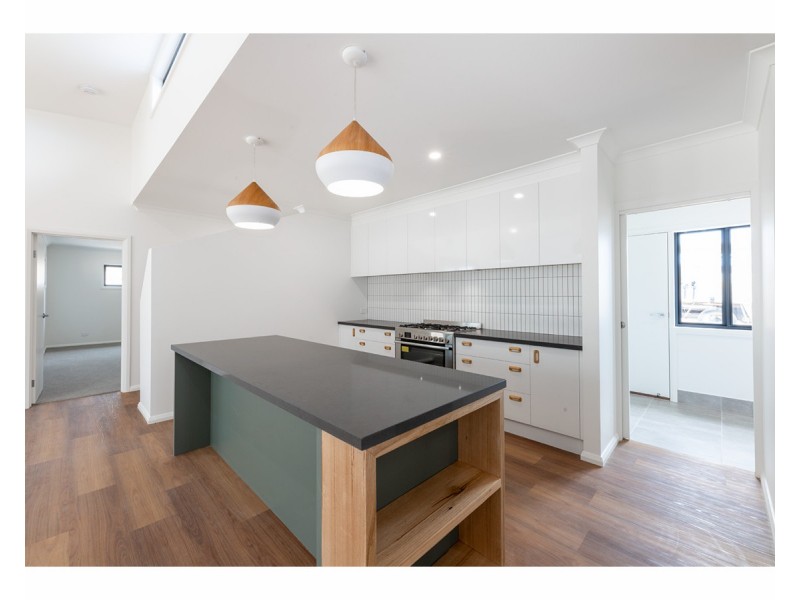 6 Billabong Place, Thurgoona NSW 2640