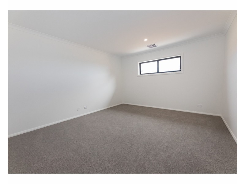 6 Billabong Place, Thurgoona NSW 2640