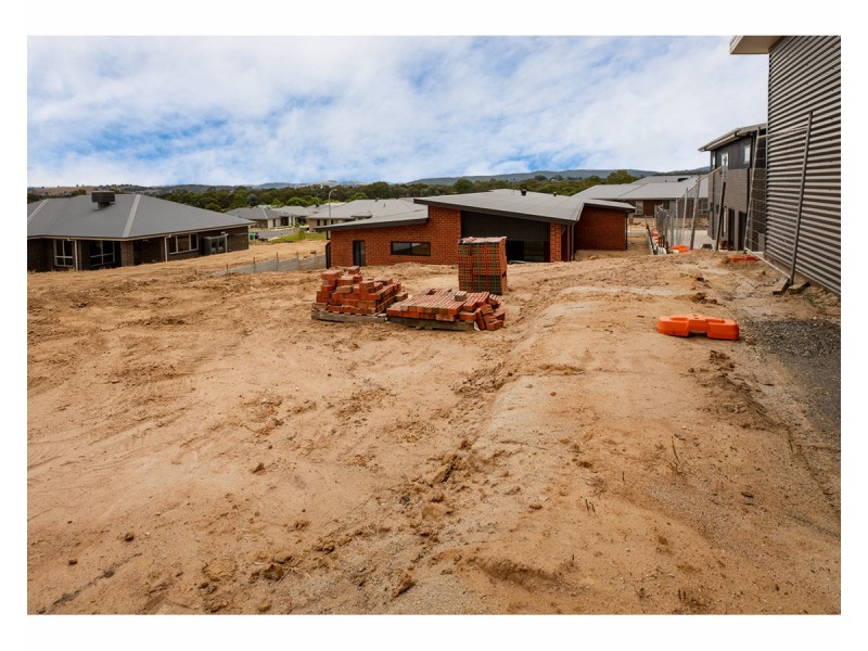 6 Billabong Place, Thurgoona NSW 2640