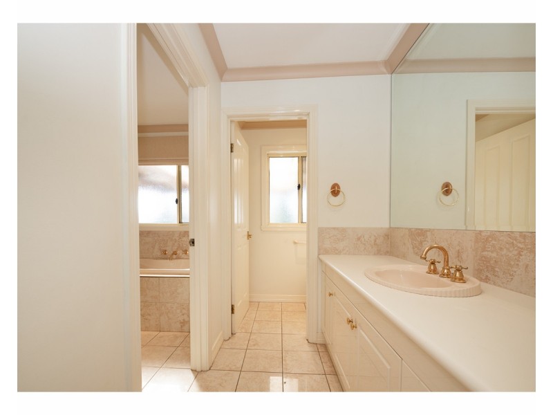 832 Miller Street, West Albury NSW 2640