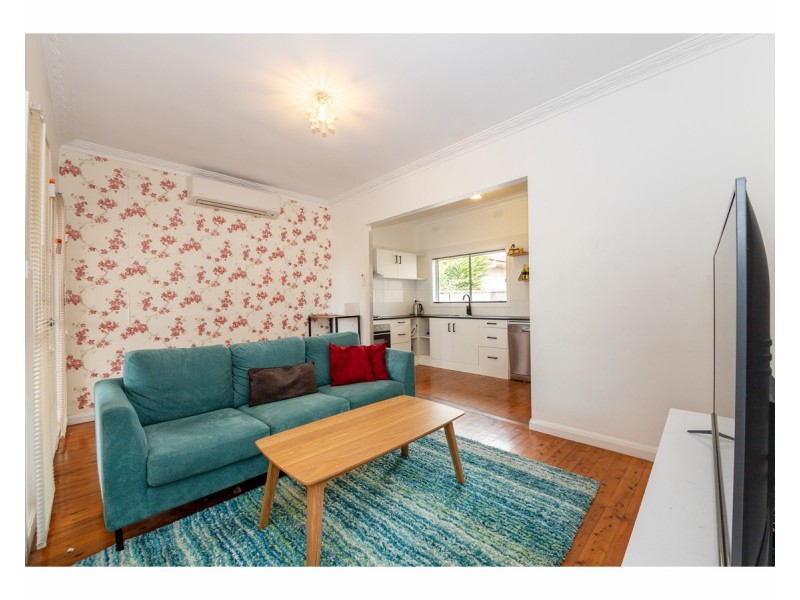 1/393 Griffith Road, Lavington NSW 2641