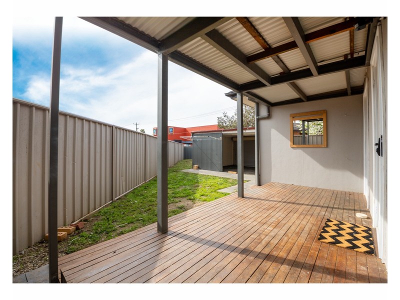 1/393 Griffith Road, Lavington NSW 2641