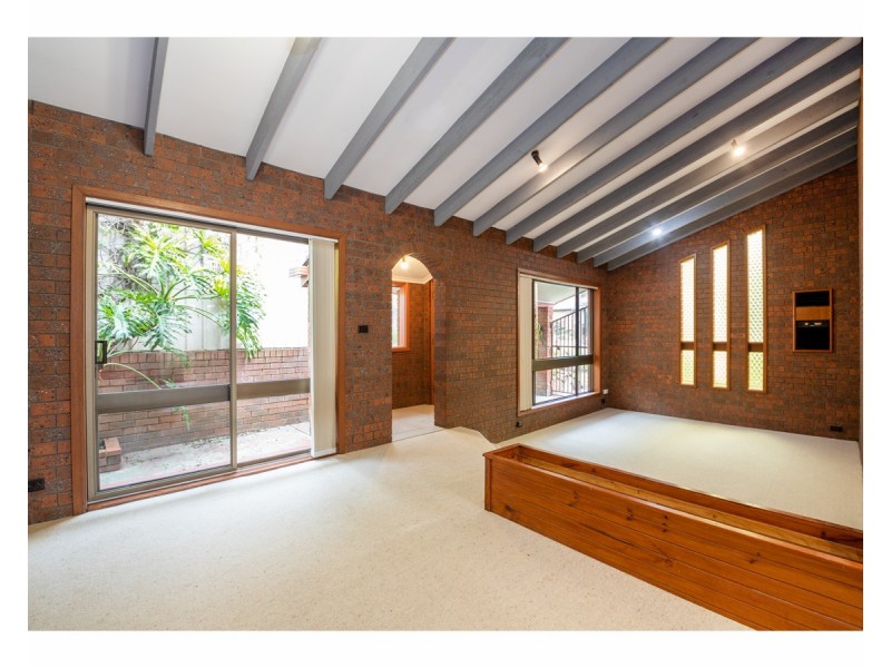 12 Michelle Avenue, Lavington NSW 2641