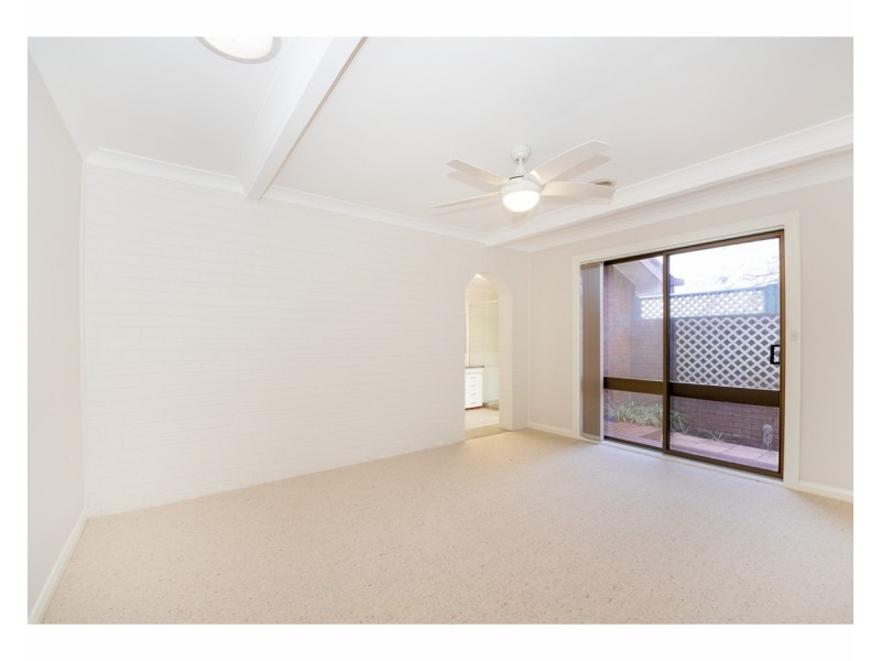 12 Michelle Avenue, Lavington NSW 2641