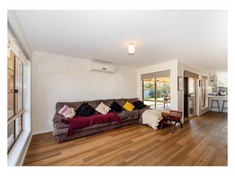 76 Adams Street, Jindera NSW 2642