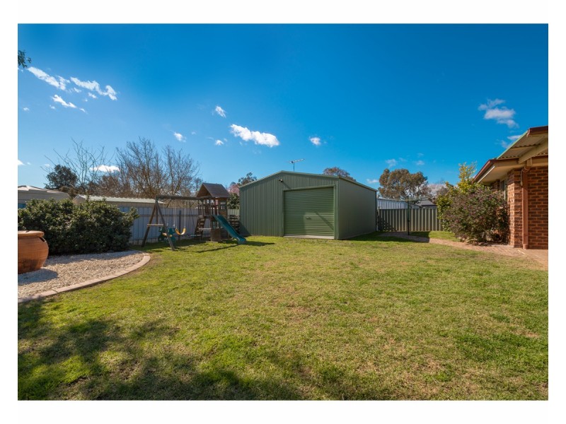 76 Adams Street, Jindera NSW 2642