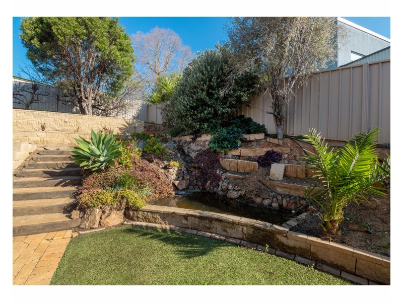 15 Orchard Way, Lavington NSW 2641