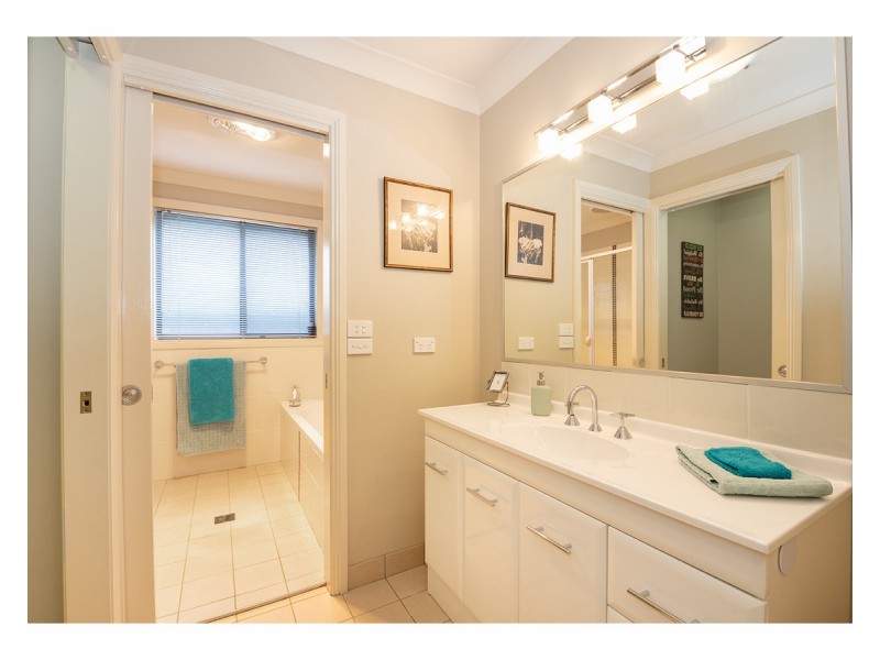 37 Whitebox Circuit, Thurgoona NSW 2640