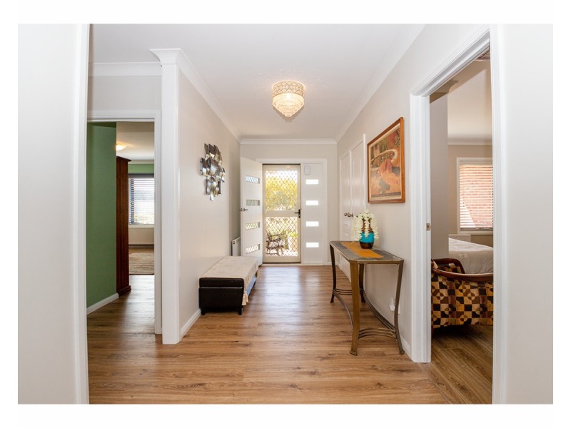 109 Greta Drive, Hamilton Valley NSW 2641