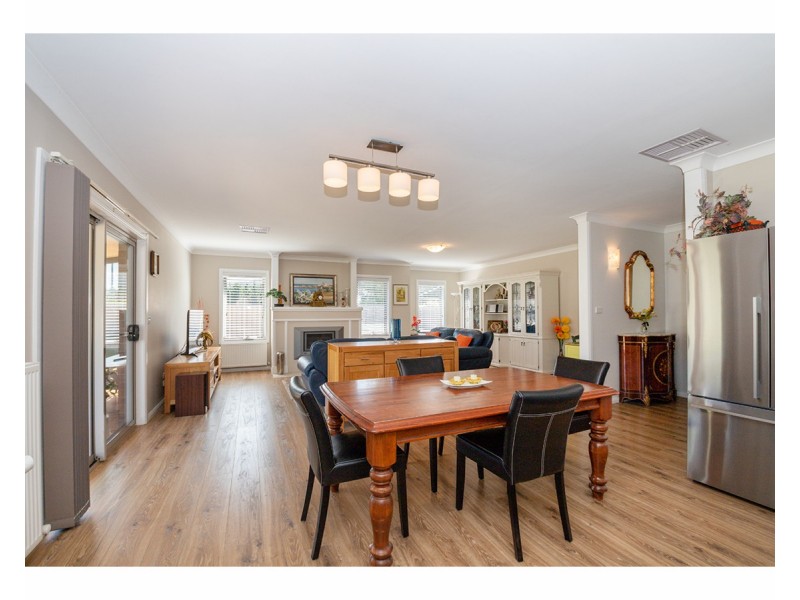 109 Greta Drive, Hamilton Valley NSW 2641