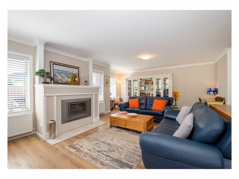 109 Greta Drive, Hamilton Valley NSW 2641