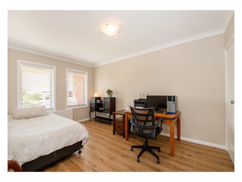 109 Greta Drive, Hamilton Valley NSW 2641