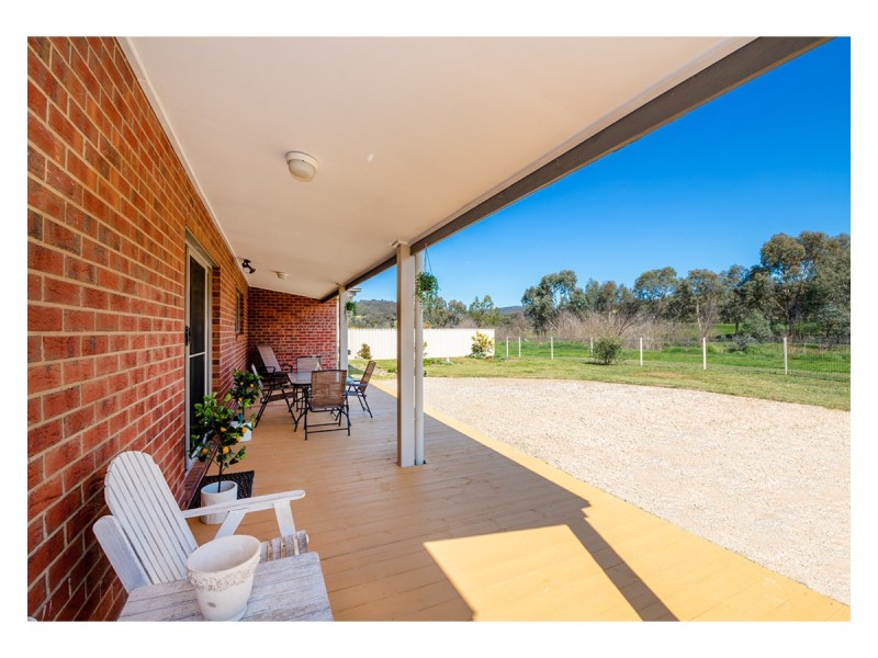 109 Greta Drive, Hamilton Valley NSW 2641