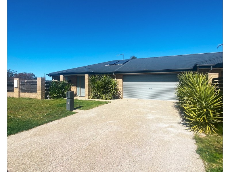 1/3 Victor Place, Lavington NSW 2641