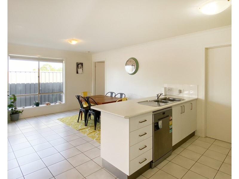 1/3 Victor Place, Lavington NSW 2641