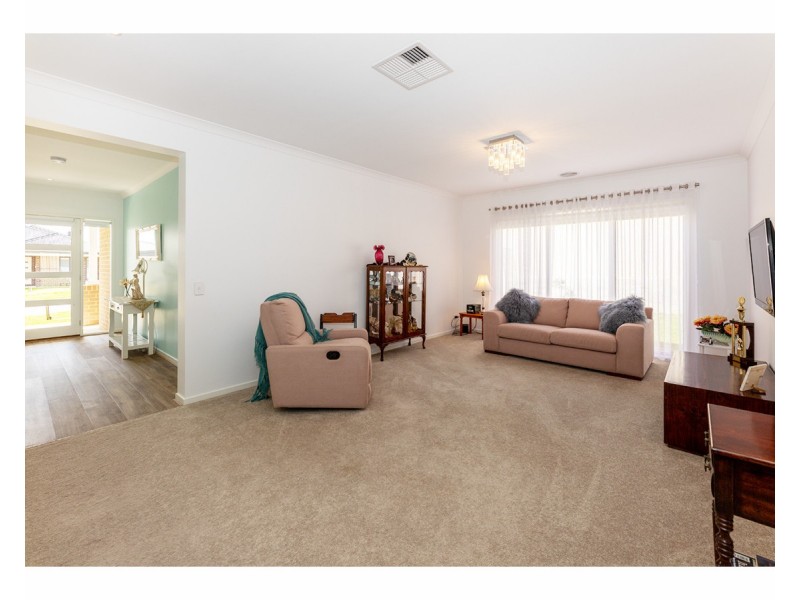 24 Lowerson Way, Wodonga VIC 3690