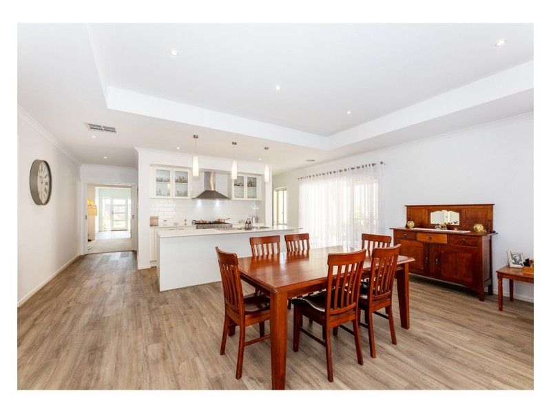 24 Lowerson Way, Wodonga VIC 3690