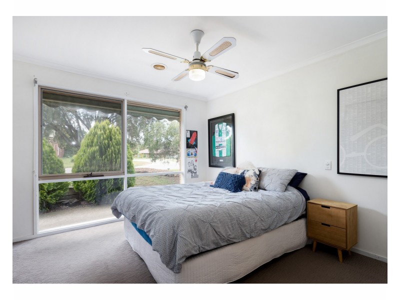 8 Decora Place, Thurgoona NSW 2640