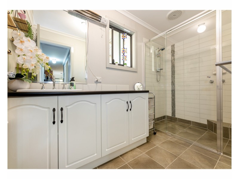 3 Buckland Court, Burrumbuttock NSW 2642