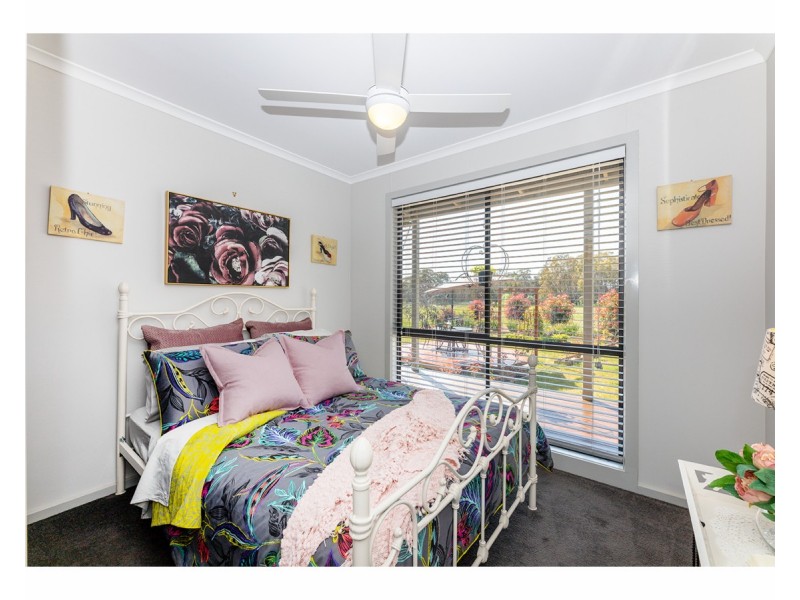 3 Buckland Court, Burrumbuttock NSW 2642