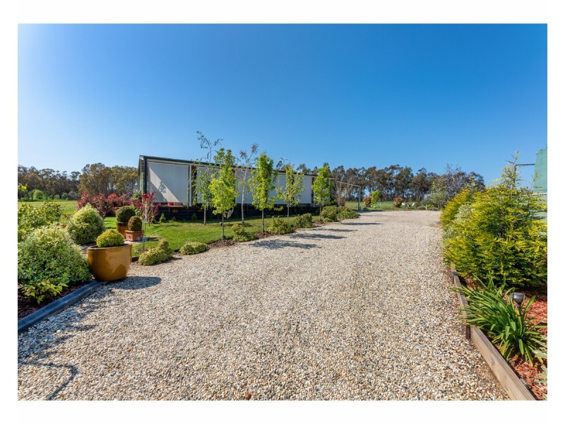 3 Buckland Court, Burrumbuttock NSW 2642