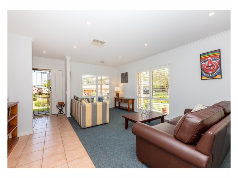 2 Pinnibar Court, Thurgoona NSW 2640