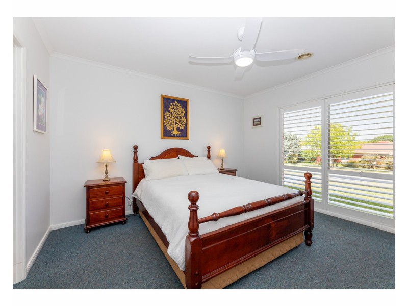 2 Pinnibar Court, Thurgoona NSW 2640