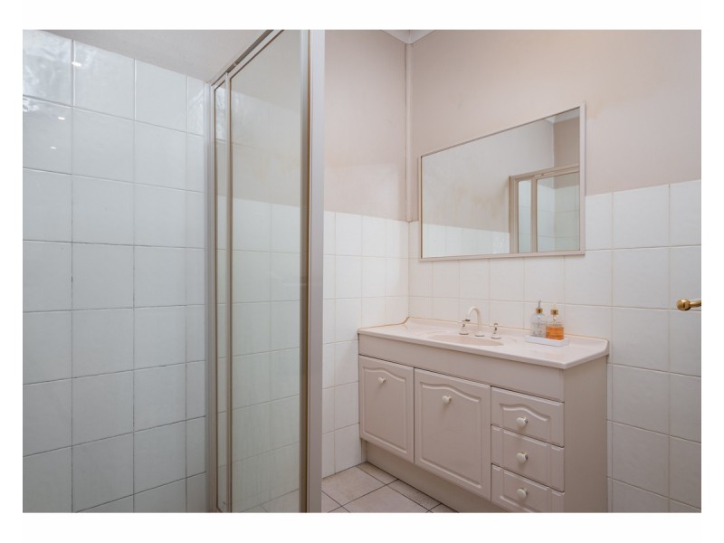 2/353 Tarakan Avenue, North Albury NSW 2640