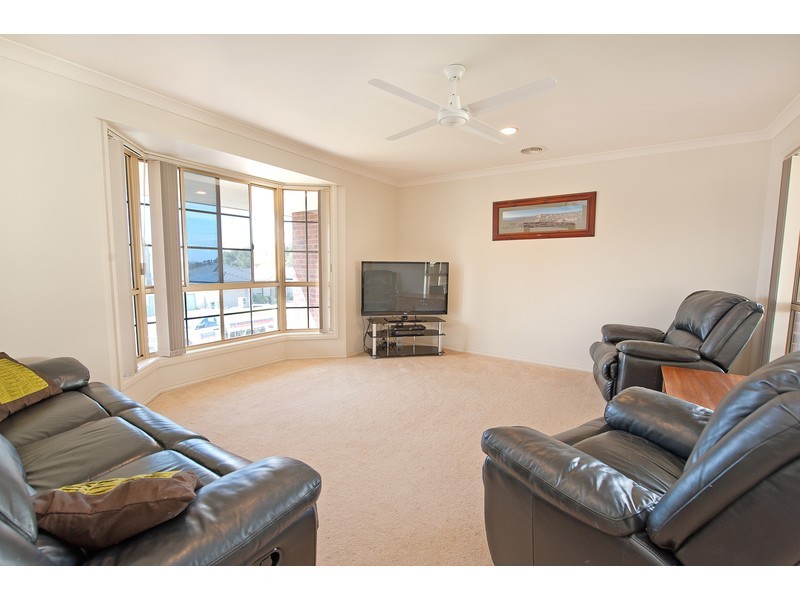 39 Dunne Crescent, Thurgoona NSW 2640