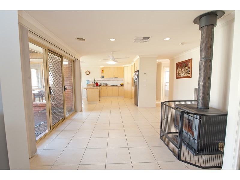 39 Dunne Crescent, Thurgoona NSW 2640