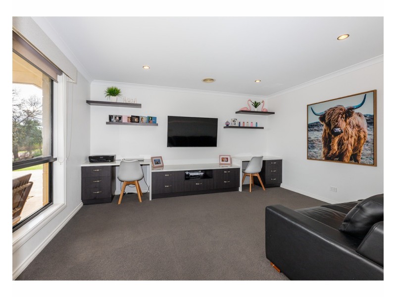 9 Myall Place, Thurgoona NSW 2640