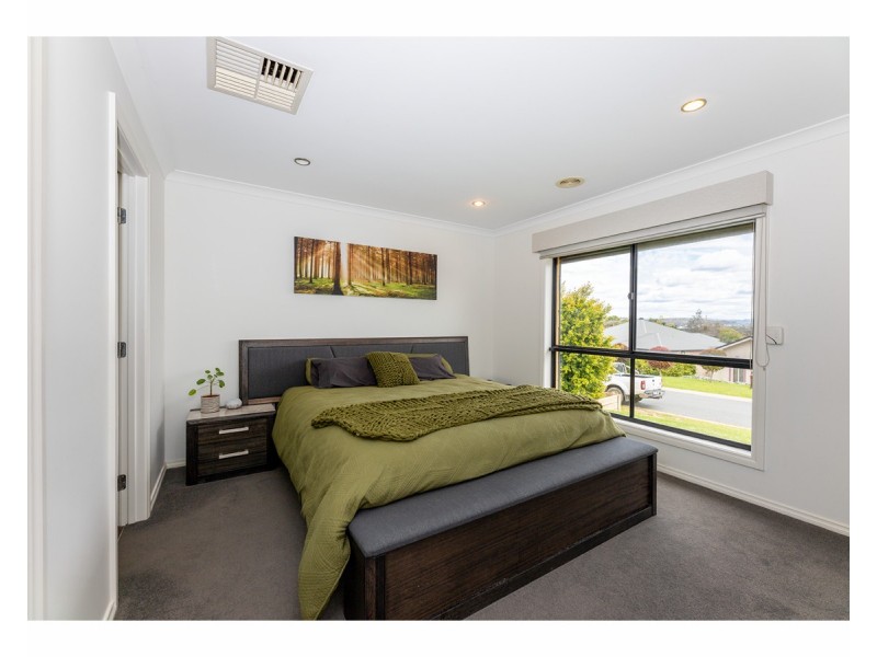 9 Myall Place, Thurgoona NSW 2640