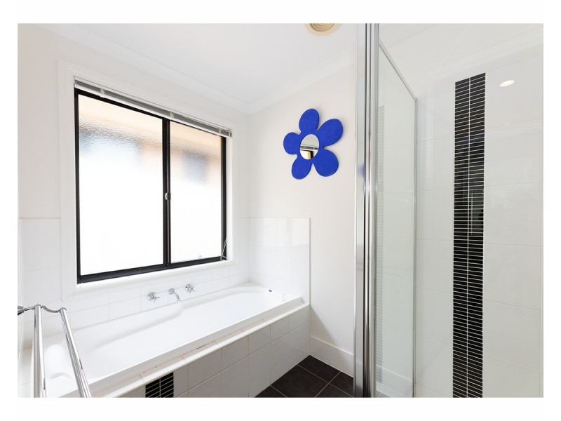 9 Myall Place, Thurgoona NSW 2640