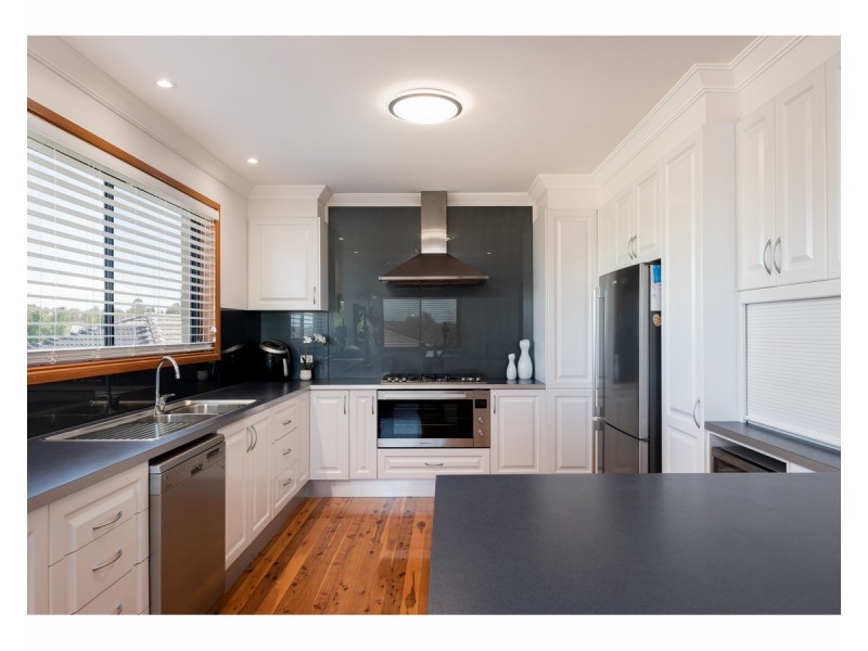 28 Newton Circuit, Thurgoona NSW 2640