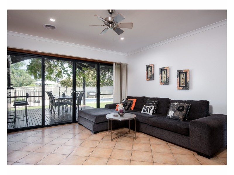 28 Newton Circuit, Thurgoona NSW 2640